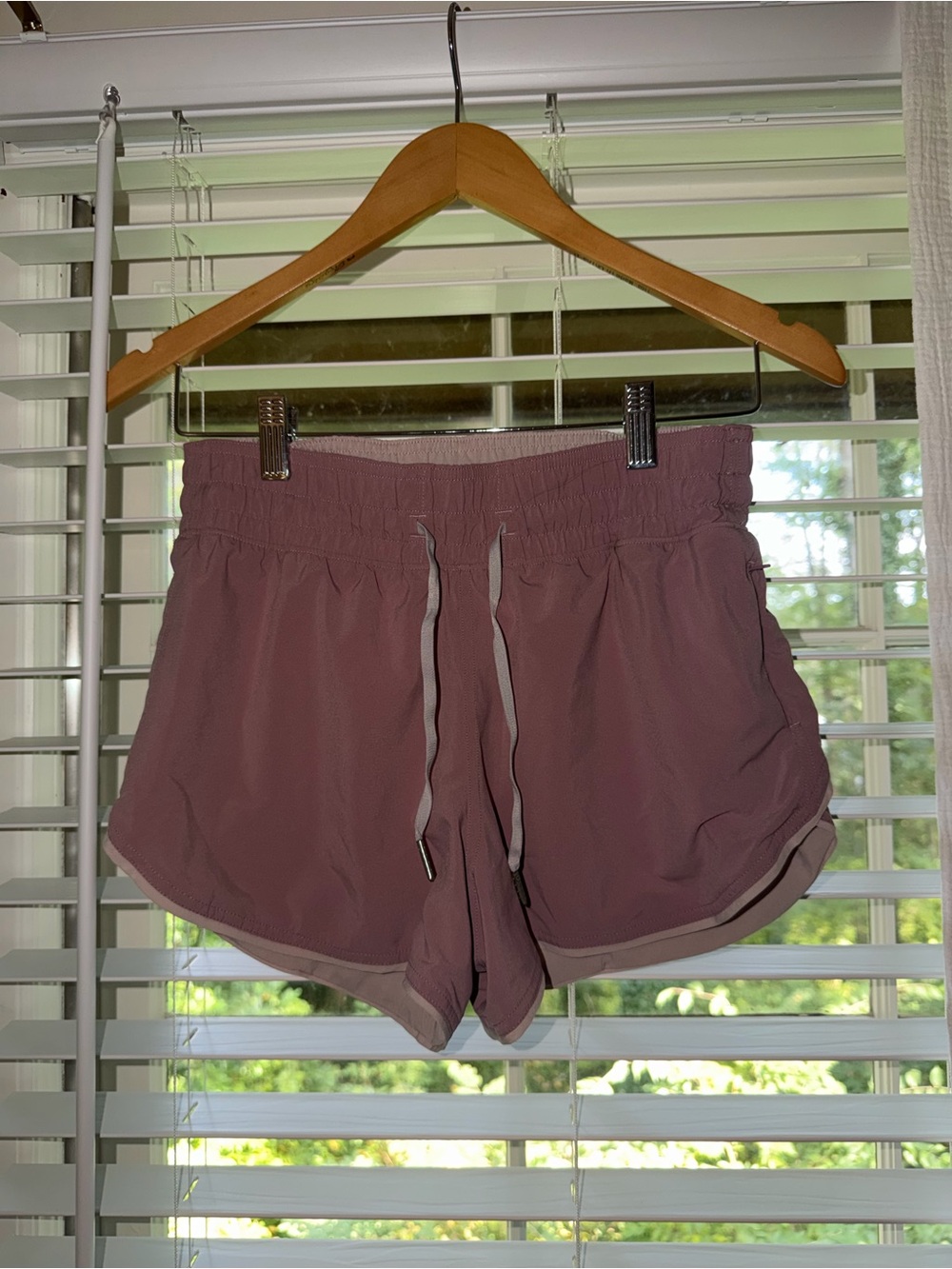 Lululemon Choose a Side Reversible Shorts Pink Taupe/Pink Bliss Size 4